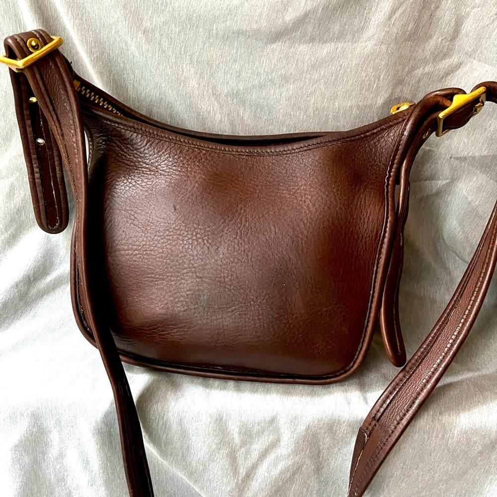 Vintage Coach Janice 9950 Brown Leather Cross Body Bag with Brass Hardware